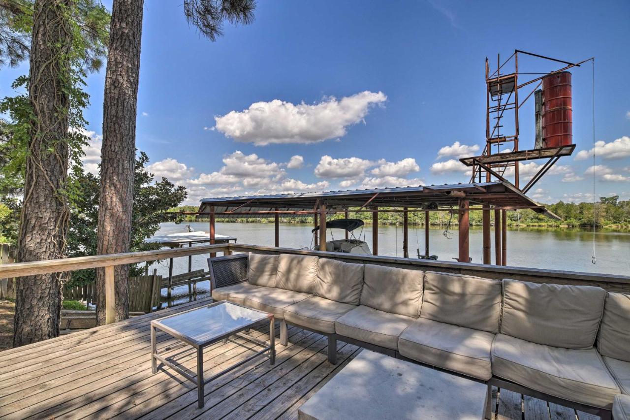 Houston Riverfront House With Deck And Private Dock! Exterior photo