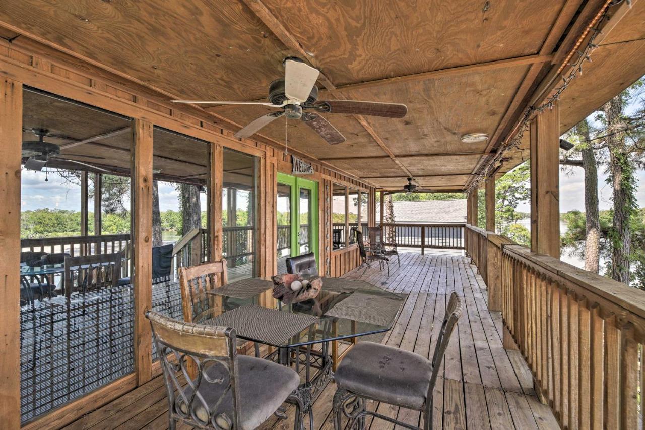 Houston Riverfront House With Deck And Private Dock! Exterior photo